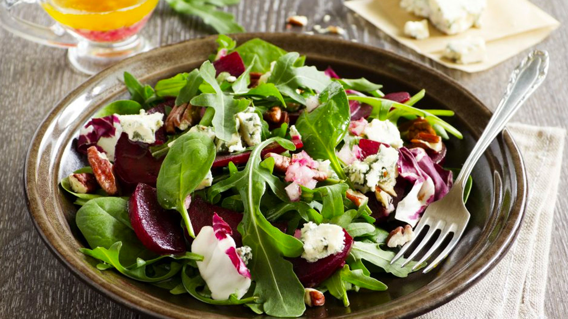Beet Pecan Sweet Onion And Blue Cheese Salad - The Conservation Foundation