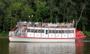 river paddle boat picture