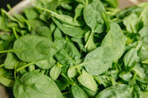 a pile of spinach leaves